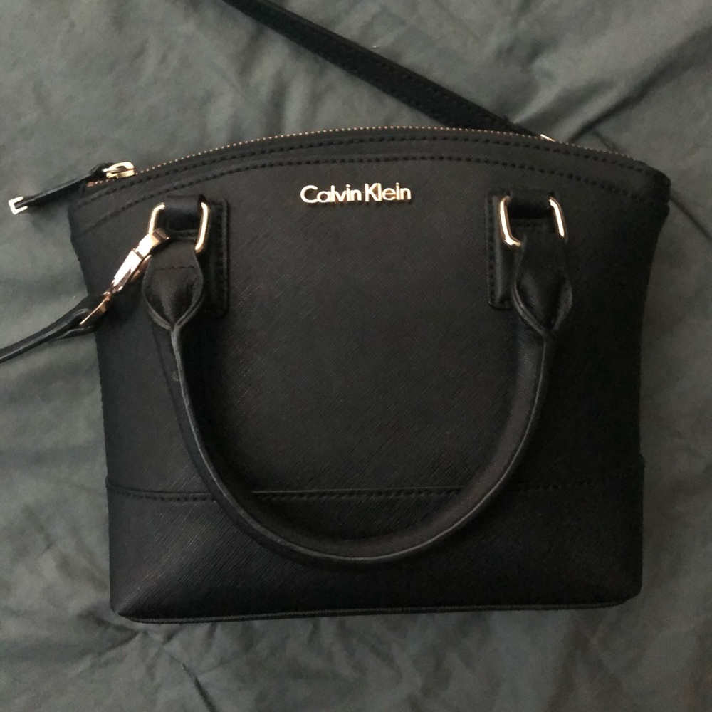 Calvin Klein **Black Leather Crossbody Bag